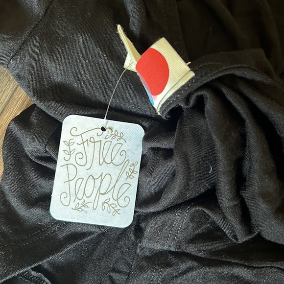 Free People Black Crop Top - Picture 4 of 4